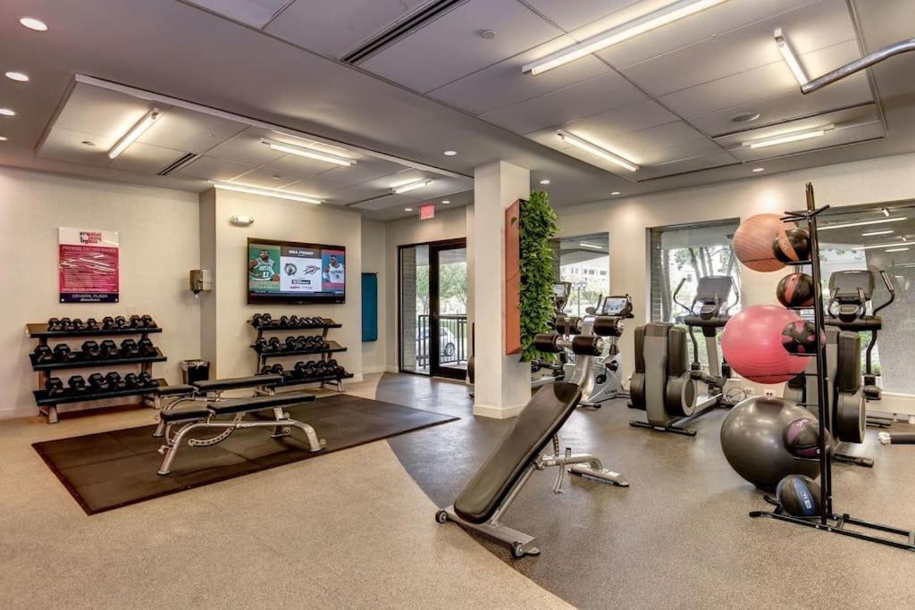 Style And Convenience Apartment At Crystal City Arlington Exterior foto