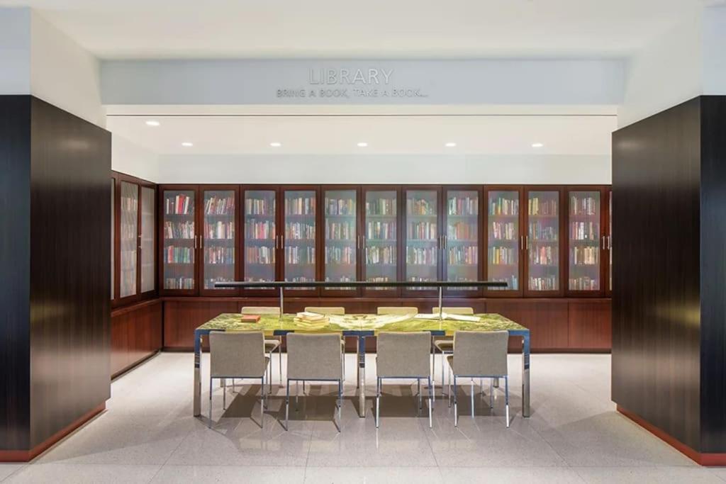 Style And Convenience Apartment At Crystal City Arlington Exterior foto