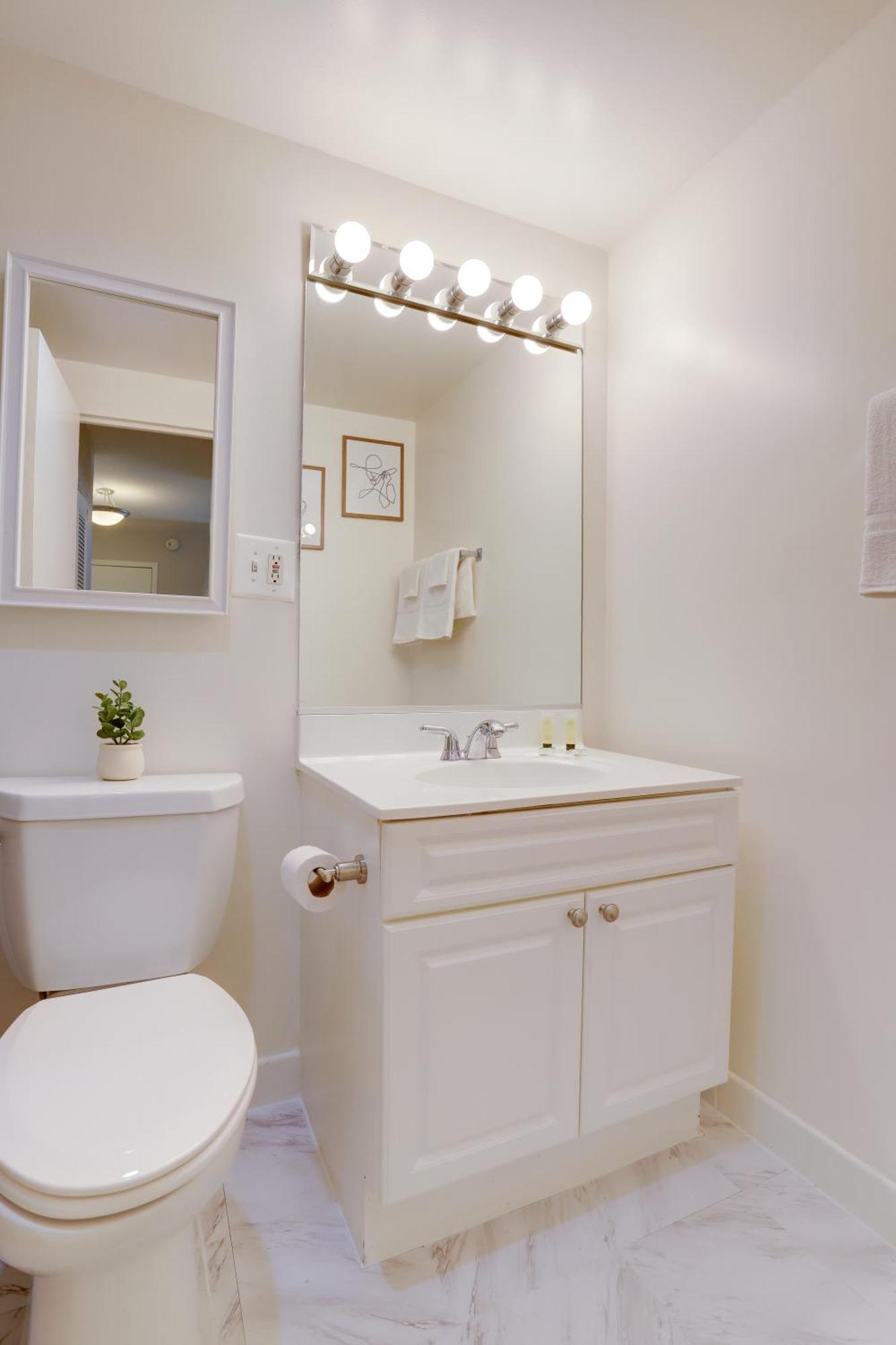 Style And Convenience Apartment At Crystal City Arlington Exterior foto